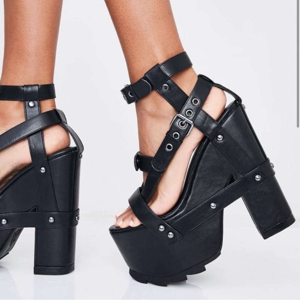 YRU Nightcall Platform Heels 6